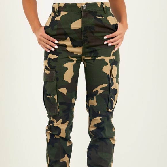 Sorella Boutique Camouflage Pants - Picture 2 of 7